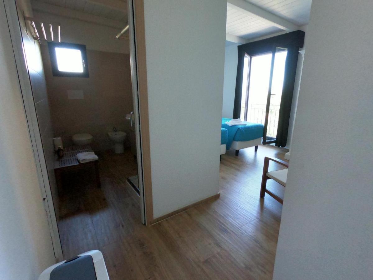Villa La Conchiglia Rooms Cala Liberotto Exterior photo